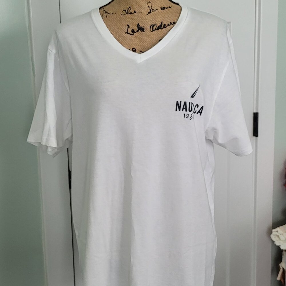 Ladies Nautica White V-neck T-shirt Large, Pre-owned Nice Condition